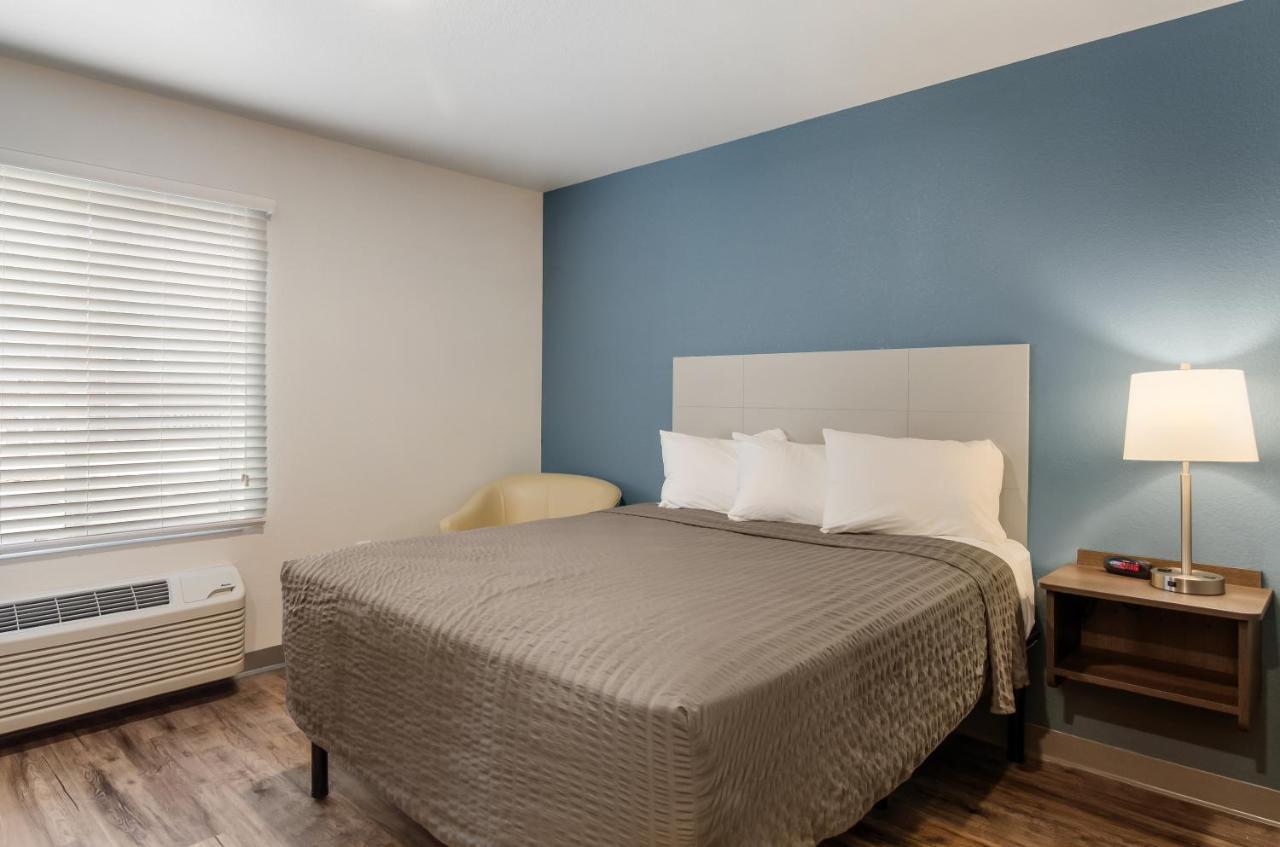 Woodspring Suites Thornton-North Denver Екстериор снимка