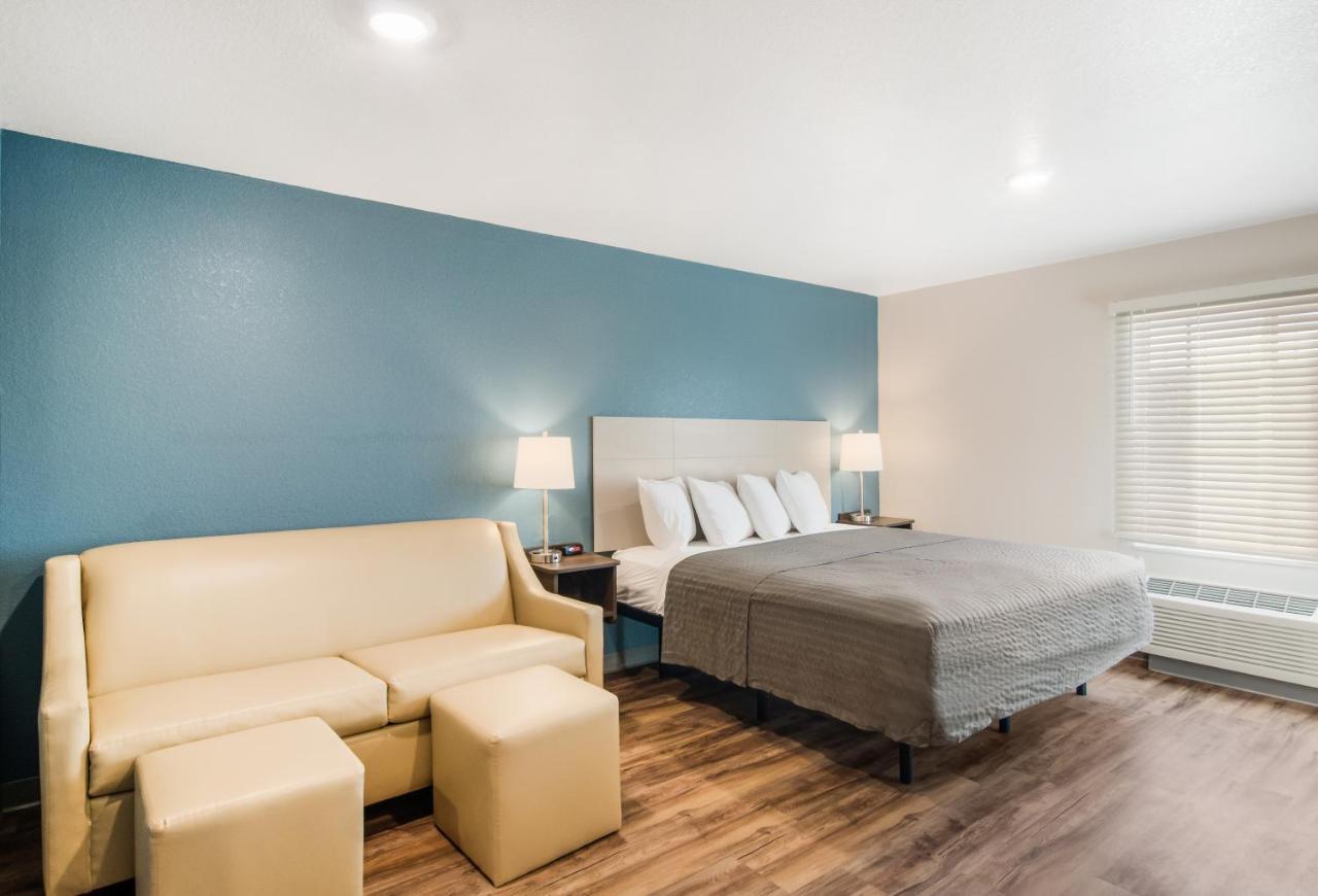 Woodspring Suites Thornton-North Denver Екстериор снимка