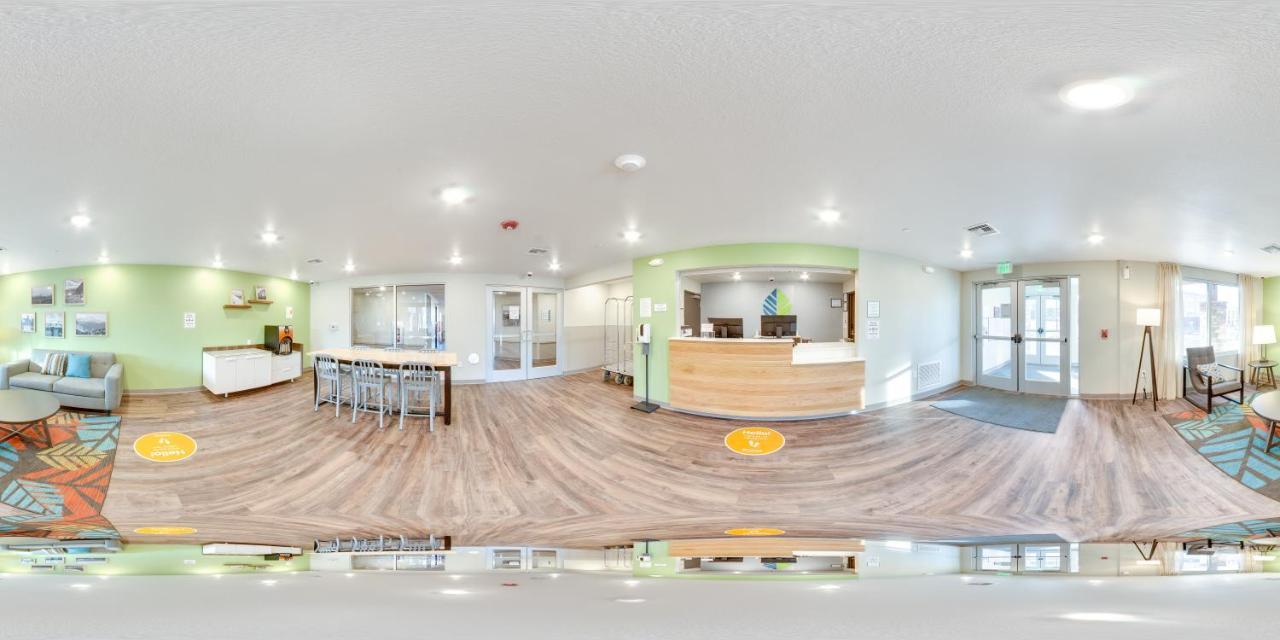 Woodspring Suites Thornton-North Denver Екстериор снимка